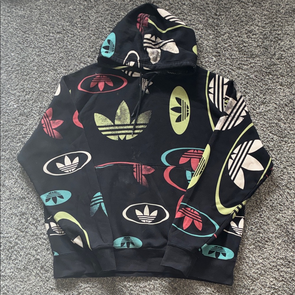 Adidas Vintage Black Hoodie with Trefoil Motifs